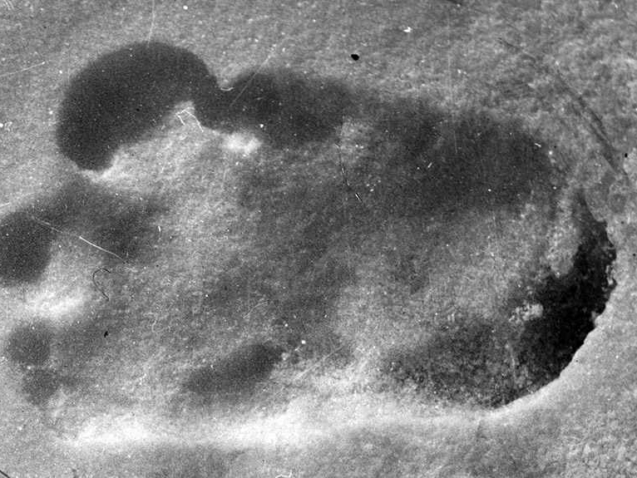 13th December 1951:  The footprint of the Abominable Snowman, taken near Mount Everest.  (Photo by Topical Press Agency/Getty Images)